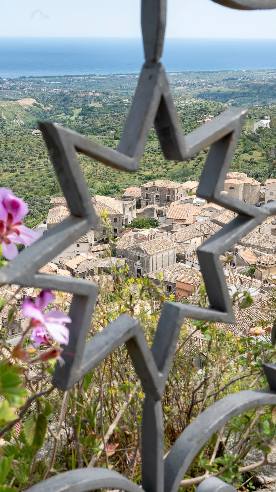 Gerace Experience - Il borgo di Pietra affacciato sul Mar Ionio